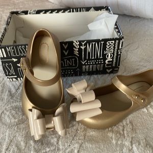 Mini Melissa UltraGirl Sweet Gold shoes. size 7